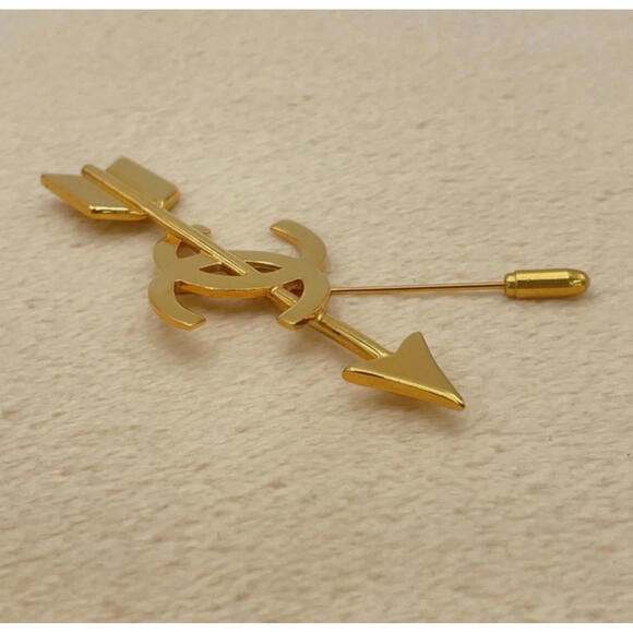 Chanel Vintage Coco Mark Arrow Motif Brooch Gold Plated Pin With Box - Picture 6 of 9